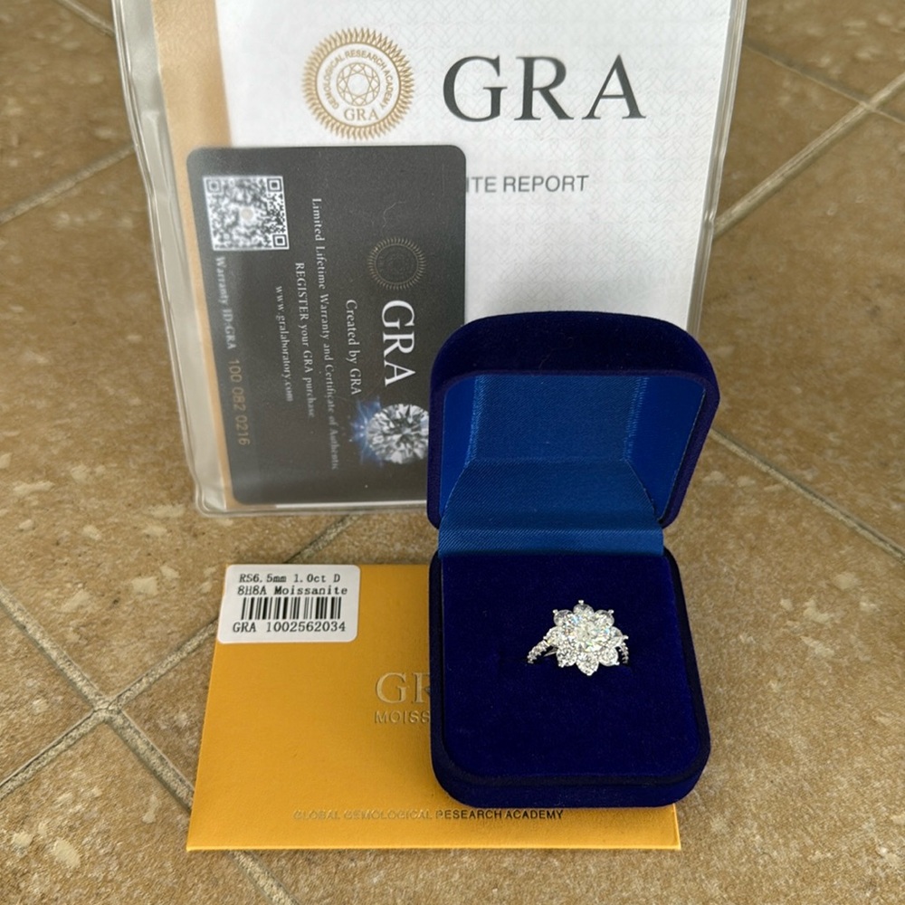 4ct GRA Certified Moissanite Sterling Silver FLOWER DESIGN Ring Size 5
